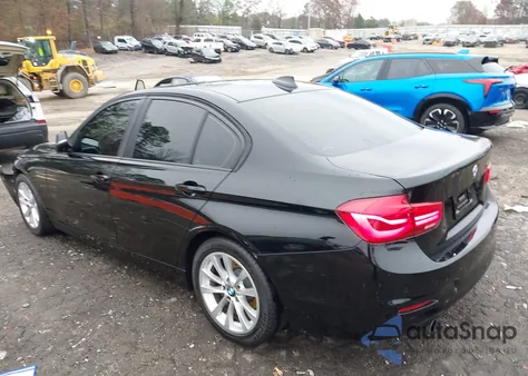 2017 BMW 320I z USA, uszkodzony, nr VIN WBA8E1G36HNU15796